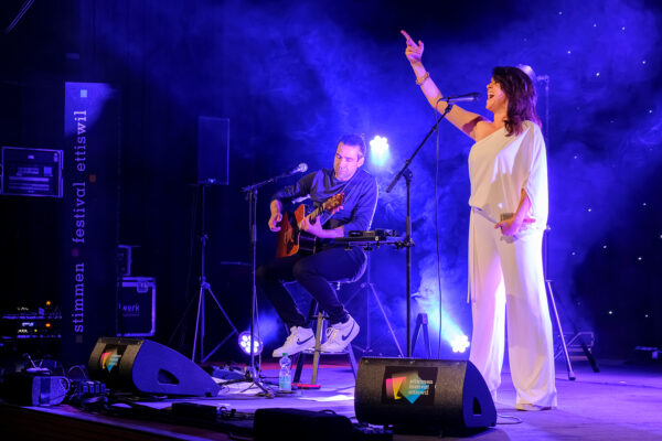 Die Schweizer Sängerin Caroline Chevin tritt am Freitag, 5. Juni 2026,
an der 22. Ausgabe des Stimmen Festival Ettiswil in der Büelacherhalle
in Ettiswil (LU), Schweiz, auf. Fotograf: Markus Frömml