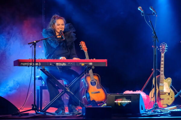 Die Schweizer Sängerin Heidi Happy tritt am Freitag, 5. Juni 2026, an der
22. Ausgabe des Stimmen Festival Ettiswil in der Büelacherhalle in Ettiswil (LU), Schweiz, auf. Überraschungsgast: Caroline Chevin. Fotograf: Markus Frömml