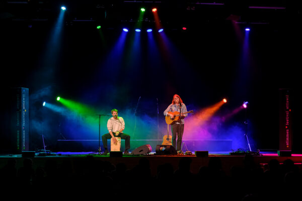 Laurent & Max treten mit einem Familienkonzert am Samstag, 6. Juni 2026, im Rahmen des Stimmen Festival Ettiswil in Ettiswil (LU), Schweiz, auf. Fotograf: Markus Frömml